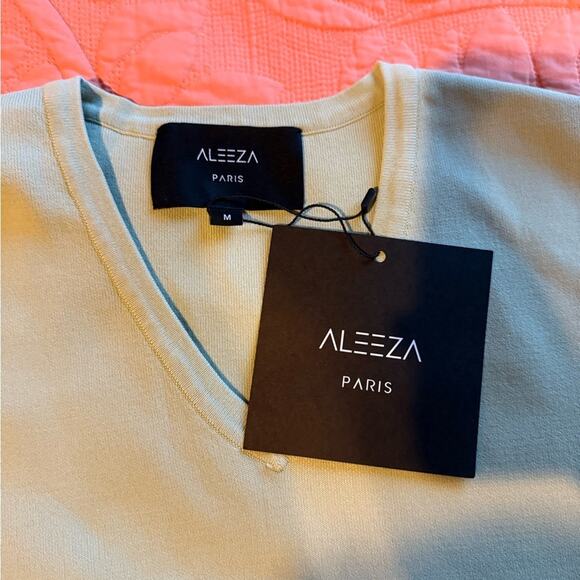 Aleeza Paris Sage Green Sleeveless Sweater Vest NWT MED - Picture 2 of 6